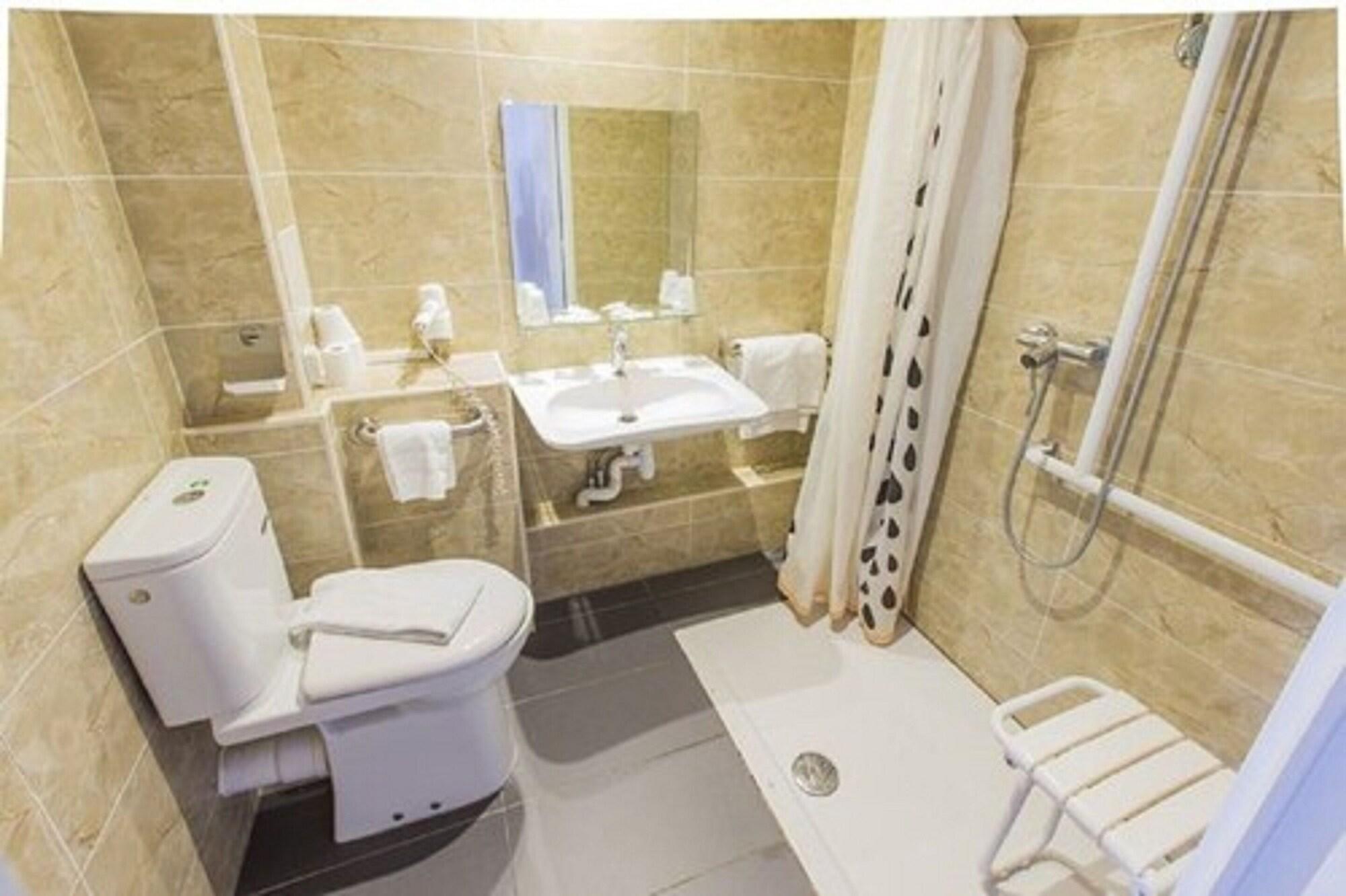 Hipotel Paris Montmartre Gare Du Nord Экстерьер фото